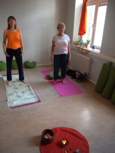 yoga-terminen har startat med kvinnocirkel